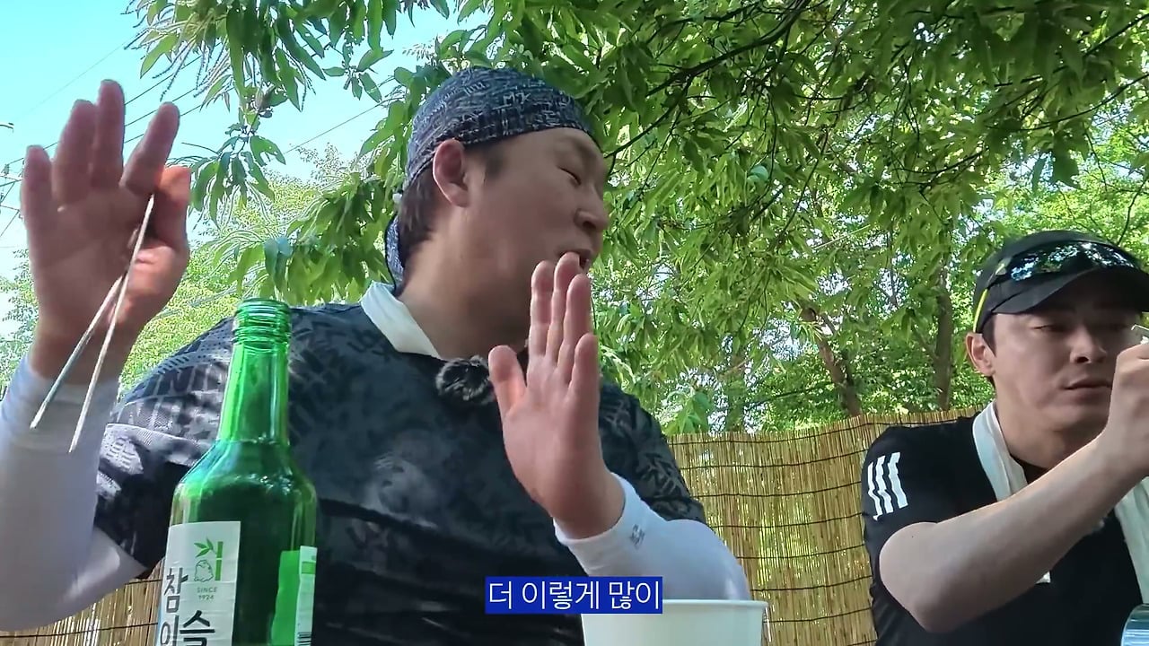핑계고로 화제되니까 난 연기보다 예능이 재능인가라고 혼란스러웠던 윤경호.jpg