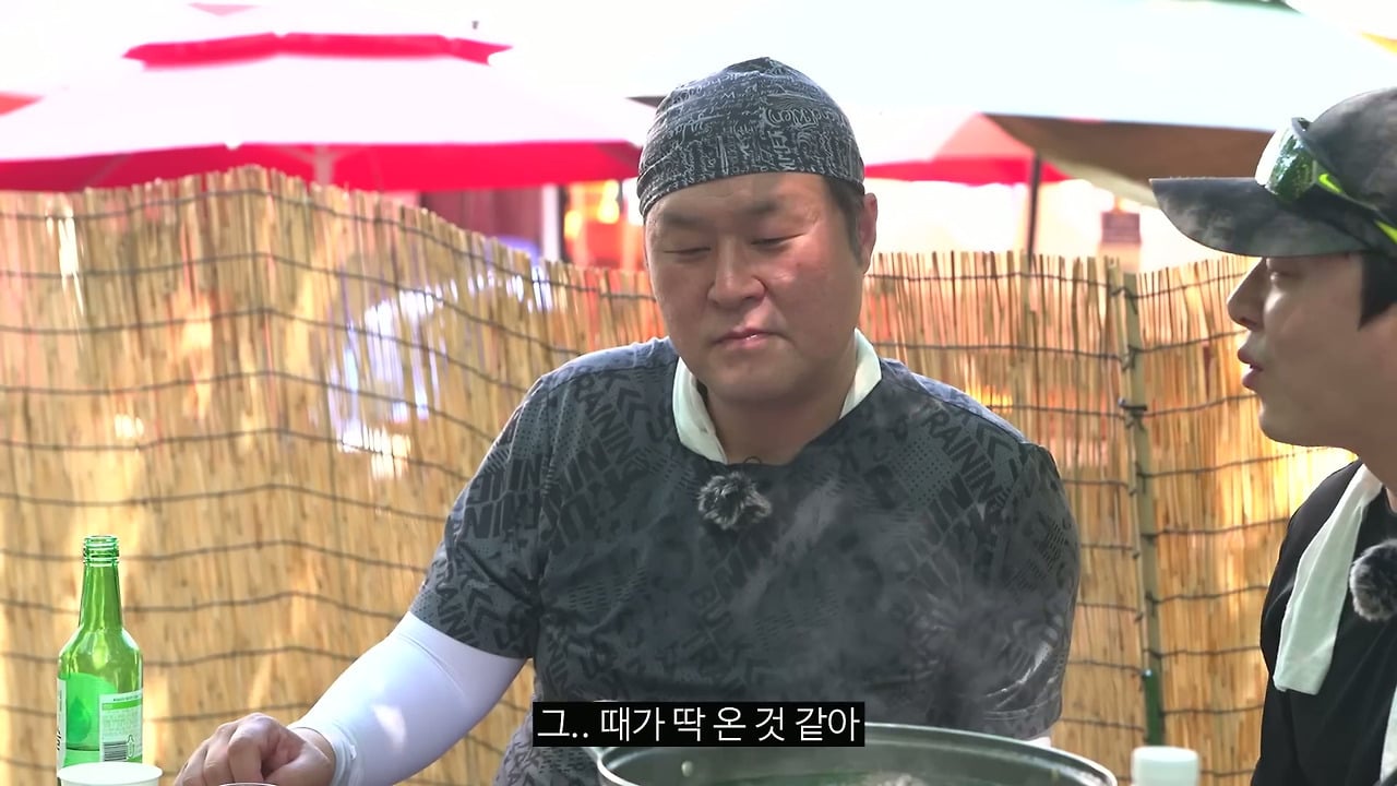 핑계고로 화제되니까 난 연기보다 예능이 재능인가라고 혼란스러웠던 윤경호.jpg