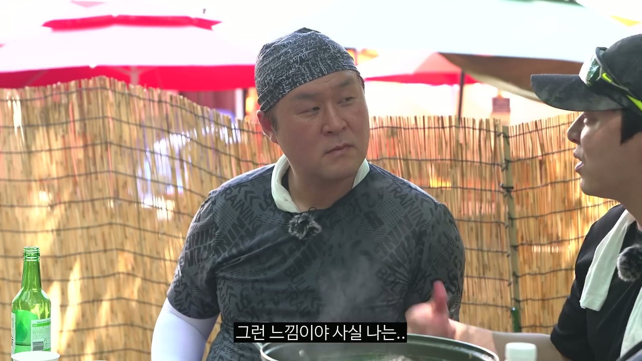 핑계고로 화제되니까 난 연기보다 예능이 재능인가라고 혼란스러웠던 윤경호.jpg