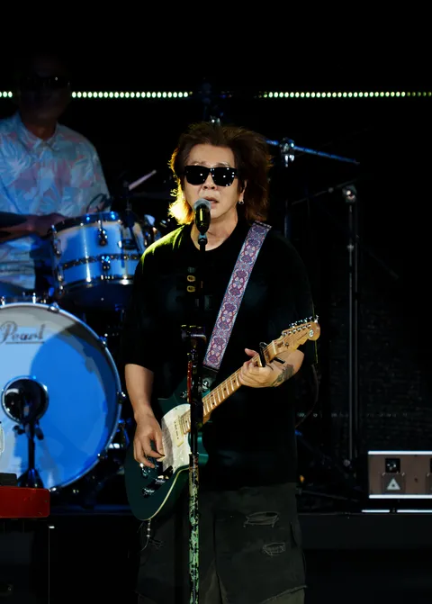 YB , 사진 몇장이요