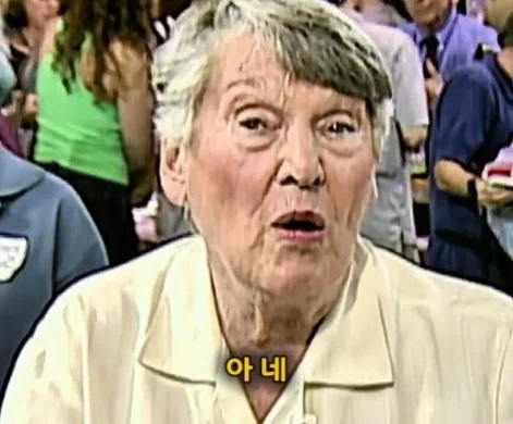 40년 동안 잘못된 방향으로 걸어두었던 명화.jpg