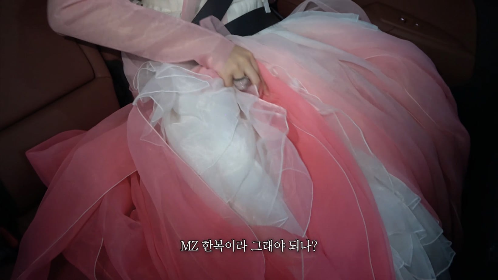 왕홍 체험, 갸루 체험 말고 한복 입고 K-공주 체험하러 간 아이돌