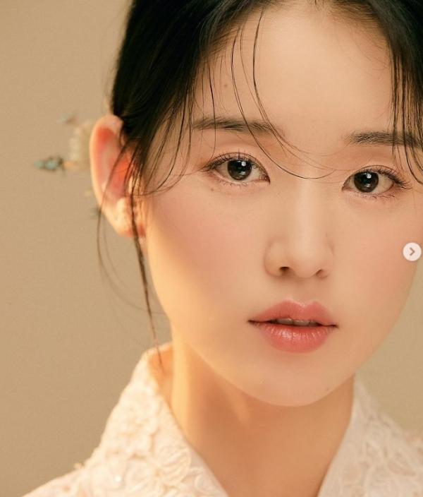 광복절에 시구하는 독립운동가 후손