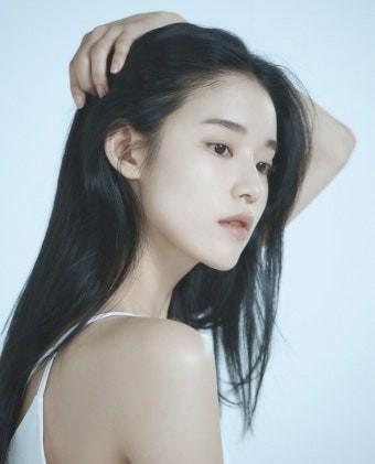 광복절에 시구하는 독립운동가 후손