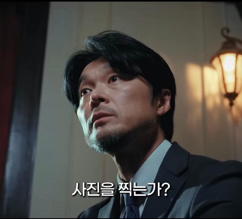 어느 독립운동가가 뒷짐을 지고 사진을 찍은 이유