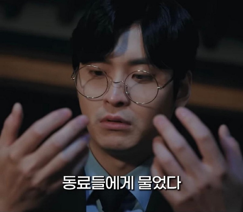 어느 독립운동가가 뒷짐을 지고 사진을 찍은 이유