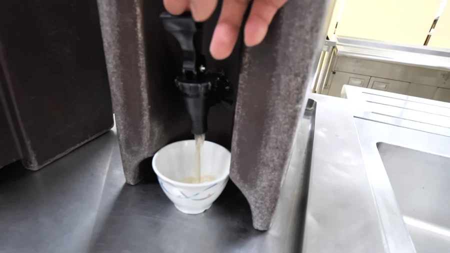 콘테스트 수상까지 했다는 일본 자위대 식당.jpg
