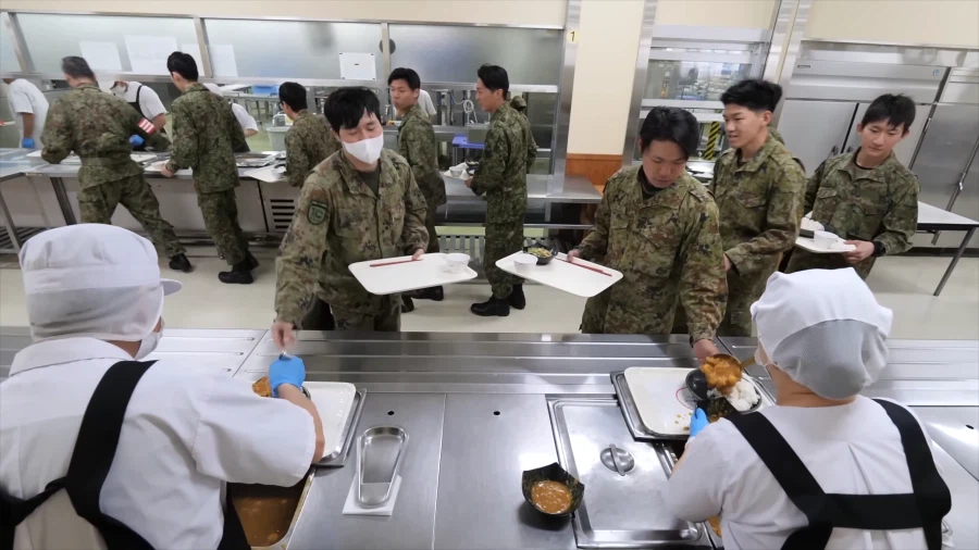 콘테스트 수상까지 했다는 일본 자위대 식당.jpg