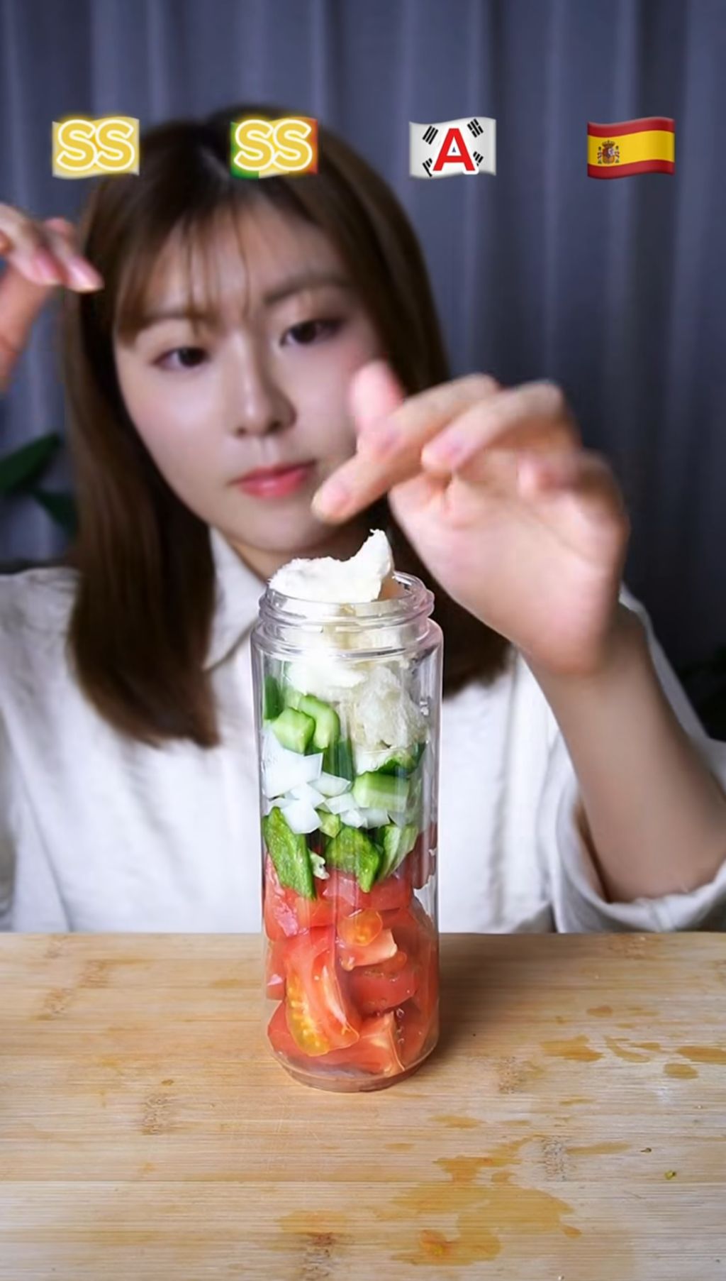 일본인이 각 나라에서 토마토 먹는 방식 소개했는데 한국은 ㅋㅋ