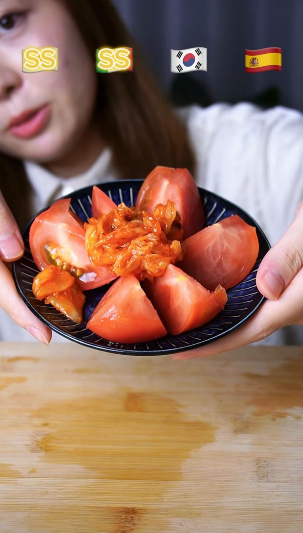 일본인이 각 나라에서 토마토 먹는 방식 소개했는데 한국은 ㅋㅋ
