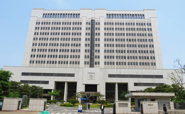 “김대중 북한 결탁 폭동” 5·18 허위 글 올린 60대…2심서 징역형