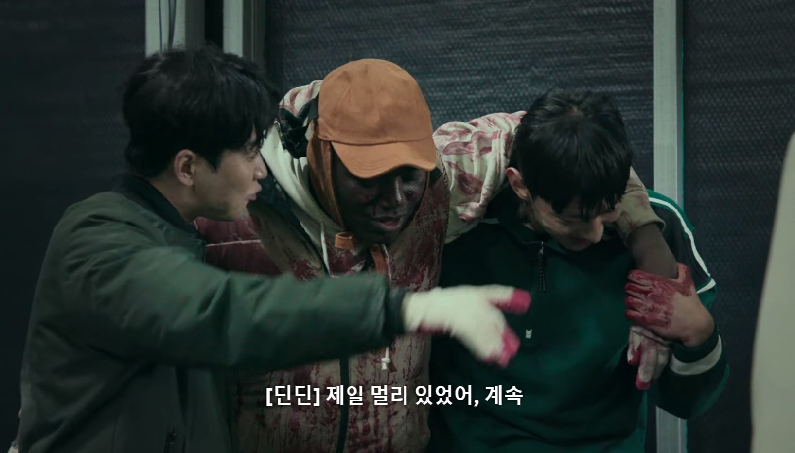 넷플릭스 좀비버스에서 조나단 바로 버리는 파트리샤.jpg