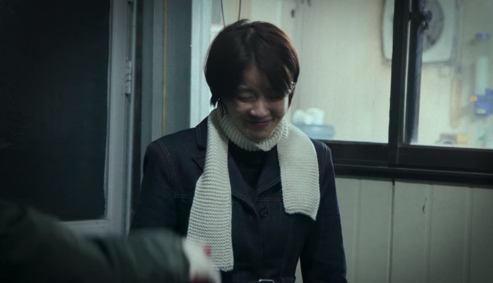 넷플릭스 좀비버스에서 조나단 바로 버리는 파트리샤.jpg