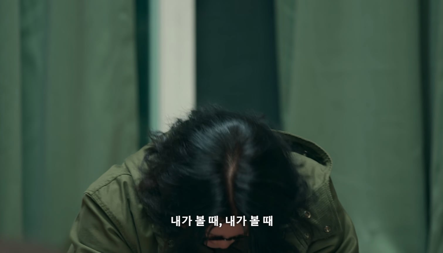넷플릭스 좀비버스에서 조나단 바로 버리는 파트리샤.jpg