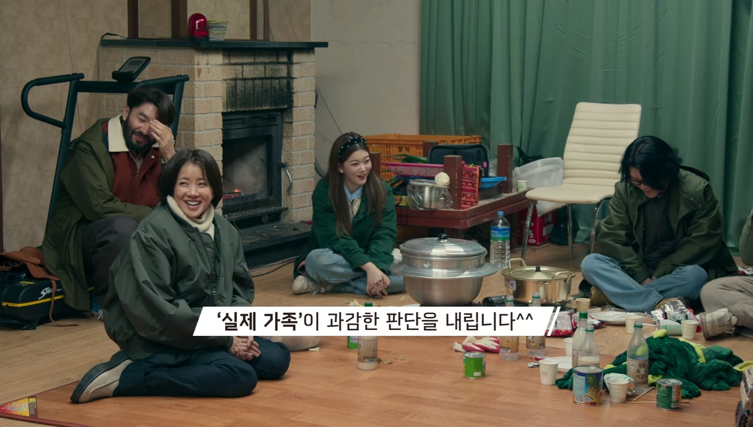 넷플릭스 좀비버스에서 조나단 바로 버리는 파트리샤.jpg