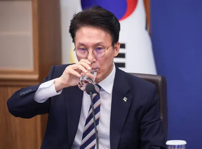 정권/정당별 20년간 용산공원 기조.jpg (+반대청원 추가함)