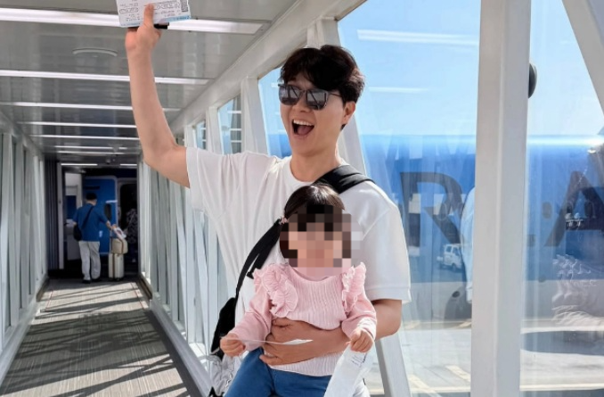 박수홍 비행기 지연, 연신 사과하는 내부 영상 떴다