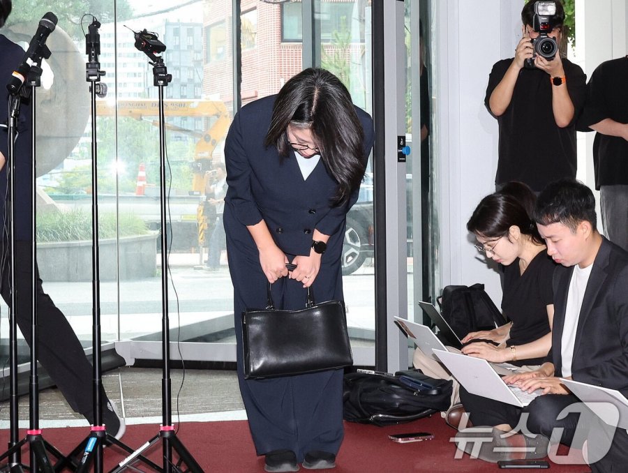 용혜인 오늘 출근 사진