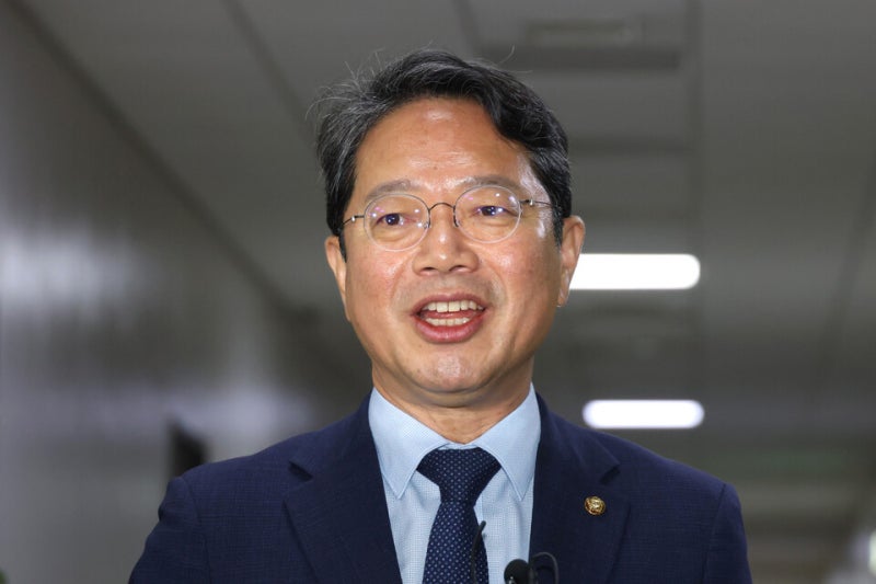[단독] 김승원이 '빠른 처리' 요청한 제넨셀, 허위자료로 '국비 101