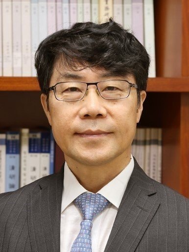 김성수, 피해자 합의 없었는데 미성년자 성착취범 감형