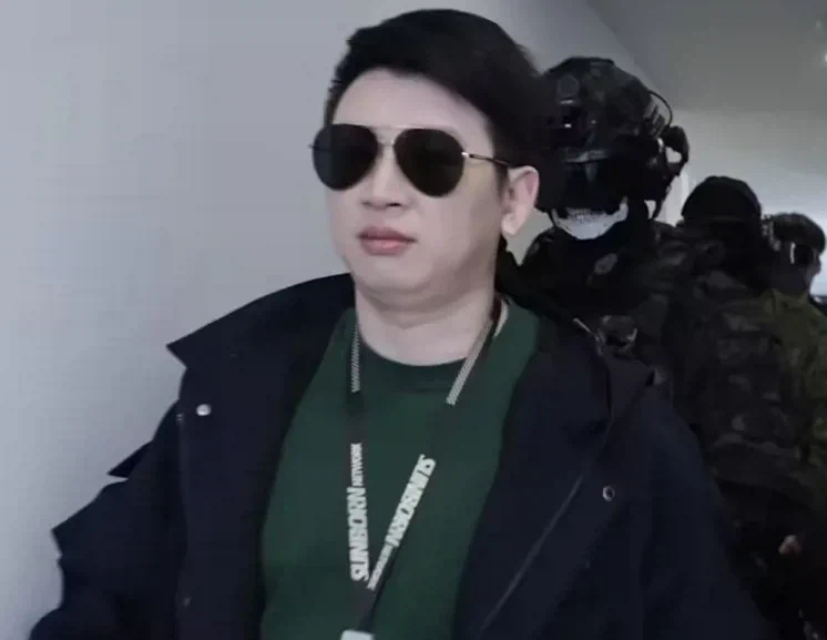 중국인이 제작한 게임에 한국 캐릭터와 한복을 그리고 배경까지 만든 중국인