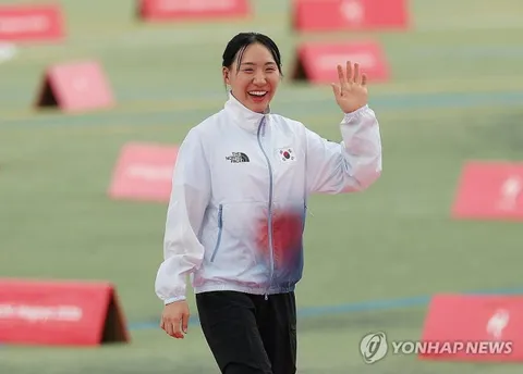 근대 5종 금메달!/첫 메달은 사이클 도로독주 신지은/정구 여자 단체 동메달!