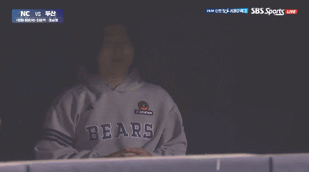 [KBO] 10월 1일 신승호 두산 베어스 시구 짤모음