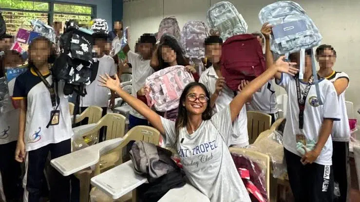 온리팬스 모델이 자신의 고향에서 한 것
