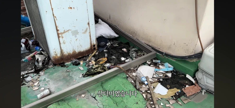 리뷰 1점대 고시원 살아보기 시도하는 여자 유튜버.