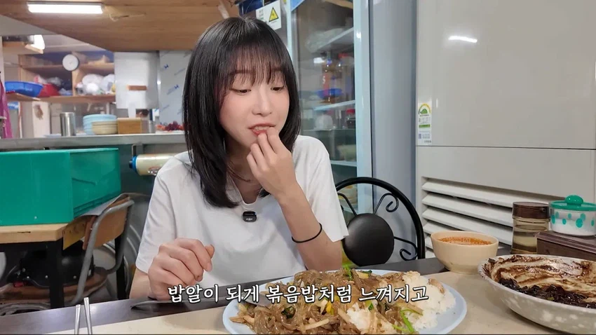 강릉 55년 중국집가서 먹방한 쯔양.jpg