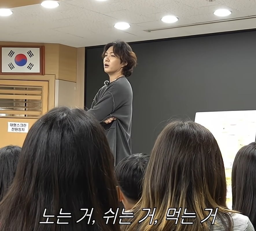 초딩들 탄식하게 만든 이창섭의 현실적인 답변.jpg