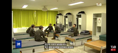 많이 개선되고 좋아진 군대 보급품들과 식사