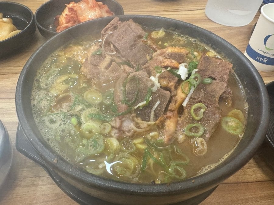 월요병은 감자탕으로 해결했네요