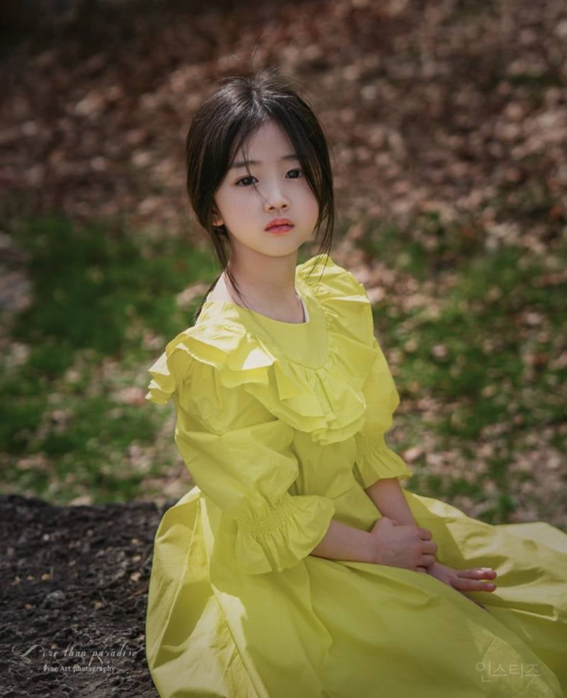 이수만 걸그룹으로 데뷔한다는 만 13살(2013년생) 키즈 모델 출신 2명