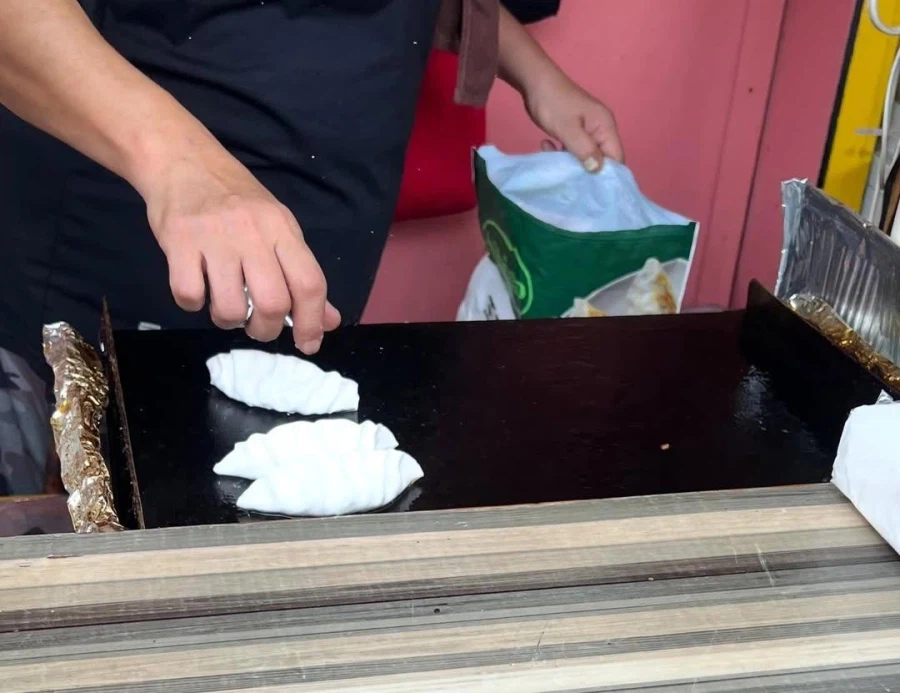 일본 식당 야끼만두의 정체