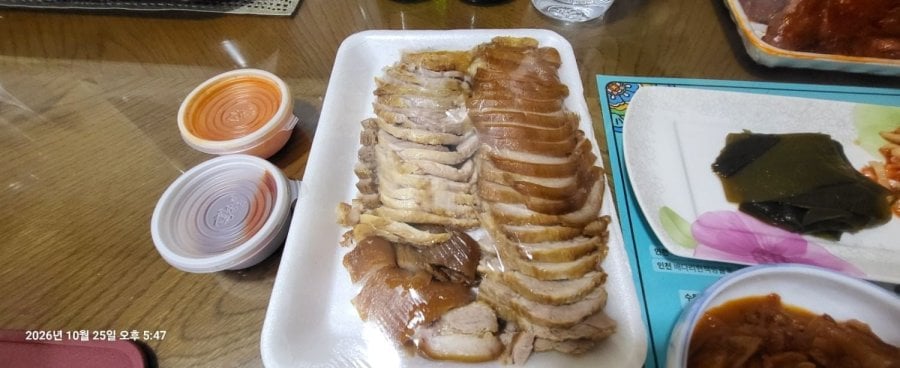 시장에서 사온것들로 저녁 상차림 했습니다