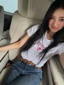 오늘자 게스 배수지 인스타그램 업데이트.jpg