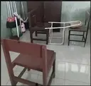 짝사랑 하는 옆집 누나를 친구들에게 소개해 주었다.