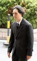 송민호, 병역 담당자에 돈 빌려주고 1박2일 낚시…