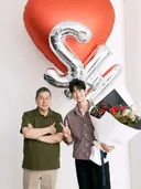 김수현, 1년 4개월 만에 웃는 모습 포착…광고 촬영 현장 공개