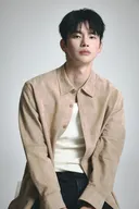 취향 갈리는 남자 눈매 스타일.jpg