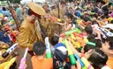 광복절에 일본순사 변장 알바하는 사람
