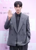 홍민기, 데이트 폭력 의혹